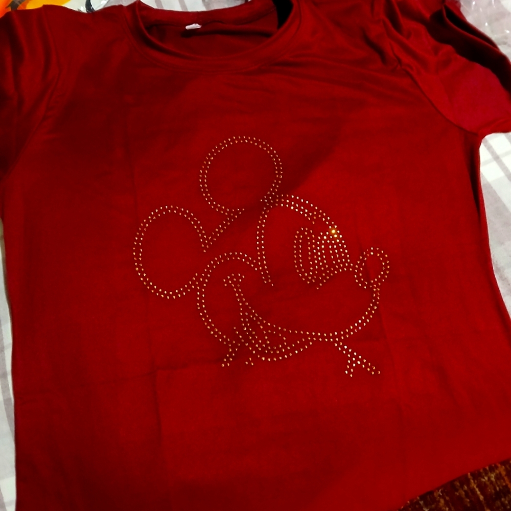 Woman Red Graphic T-Shirt